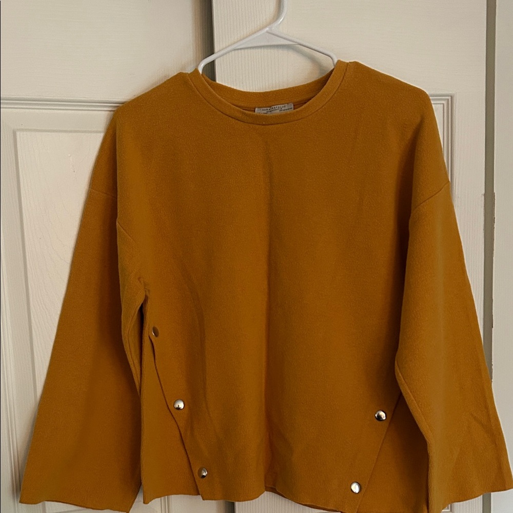 Zara Mustard Crewneck Sweatshirt with Snap Hem
